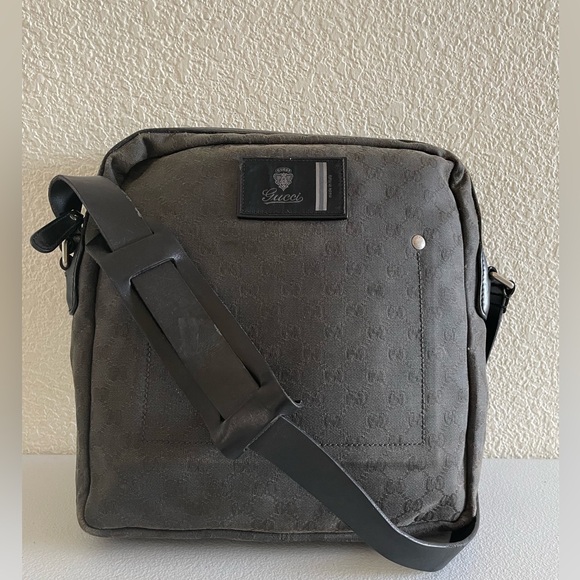 Gucci messenger bag - Picture 1 of 11